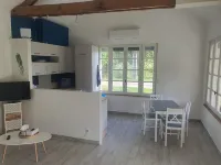 Cottage/gîte à Labri de Lagitation Dans un Environnement Calme et Serein Các khách sạn ở Decize