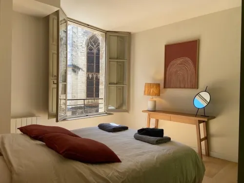 Air-conditioned apartment in historic center