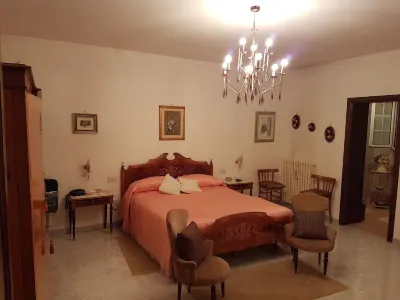 HOLIDAY HOUSE WITH LARGE GARDEN CENTRAL SWEATER AREA (LE) Hotel in zona Il Museo dei Selfie di Tina Marzo - L' Arte Interattiva 3D