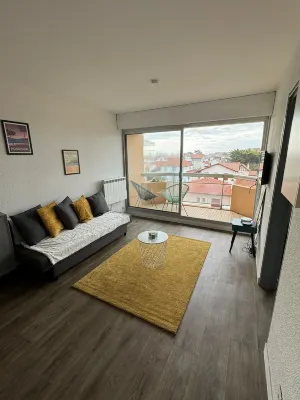 Charmant T2 à 1 Min de la Mer Balcon & Parking Capbreton Chiens Acceptés ! Hotels in Capbreton