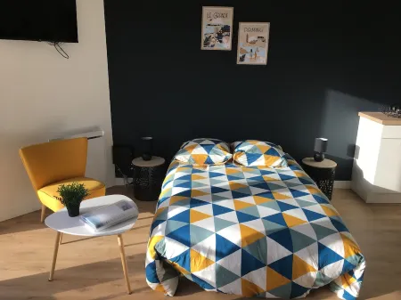 Ideal location for beach and pink granite coast. Sea view from the balcony