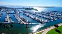 10 mins to DT+Petco Park. Stylish SFH with 2 baths. Walk to bay+restaurants