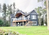 Brand new luxury waterfront cottage