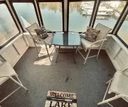 Two Bedroom Waterfront Cabin on Herrington Lake