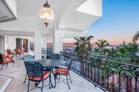 Spectacular Private Luxury Villa with Ocean View!