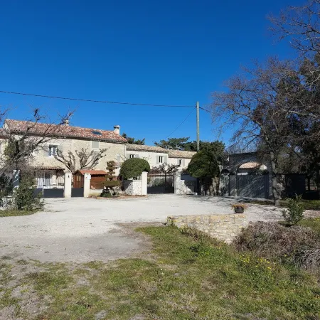 Mas in Provence with swimming pool Отели в г. Визан