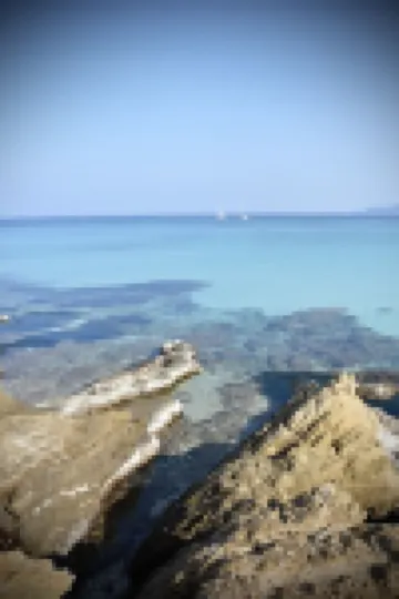 T2 ideally located between Cassis, Aix en Provence and Marseille