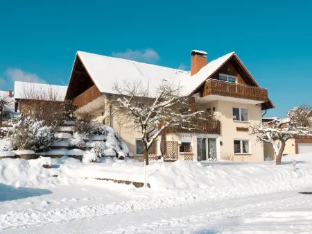 New! Comfortable apartment with lake view