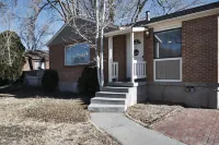 Anna's Alley Cute top floor 3 BD/ House Heart of SLC J Brooks Jewelers附近的飯店