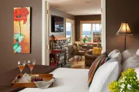 Cottage with Puget Sound, Mount Rainier, & Olympic Views