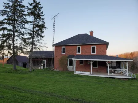 5-Bedroom Farmhouse Estate in Muskoka