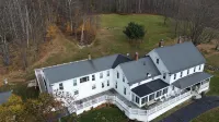 Charming 10+ Bedroom White Mountains Home close to Santa's Village and ski areas