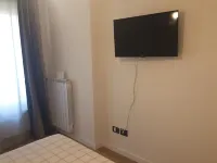 CENTER WITHOUT ARCHITECTURAL BARRIERS WITH PRIVATE PARK DIRECT TO THE ELEVATOR