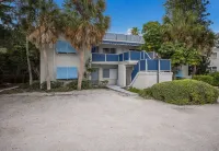 Beautiful Oceanfront Beach Haven Hotels near Rip Current, LLC