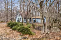 Peaceful & Cozy Lake Naomi Getaway ~ Pocono Pines ~ Kalahari Resort