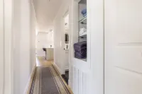 Modern 4BD/3BA w/Parking & deck & 29 min>NYC