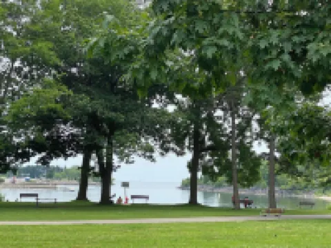 World Cup! Entire Home! Book Now! Dates Available! 10 Mins from Toronto Stadium!