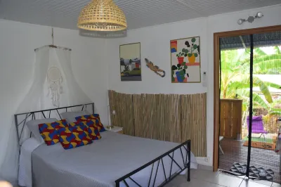 Air conditioned studio 3 minutes walk from the beach Hotels near Domaine de Severin