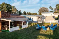 NEW*Villa*FirePit+ BBQ+ MassageChair+NewRiverGorge Hotels in Oak Hill