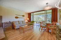 * Steps to the beach * Tropical garden studio