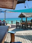 Fair Winds: Tropical Beach House, Stunning Ocean Views, Steps to the Beach!