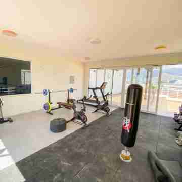 Gated Luxury New Kingston 1 Bdrm Condo Pool & Gym Fitness & Recreational Facilities
