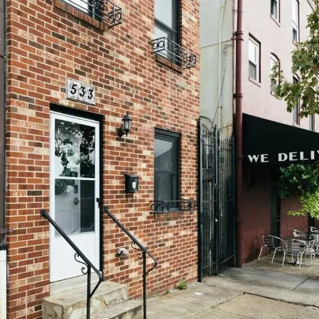 Balt-Amore!  Spacious 4 bedroom that sleeps 10 comfortably