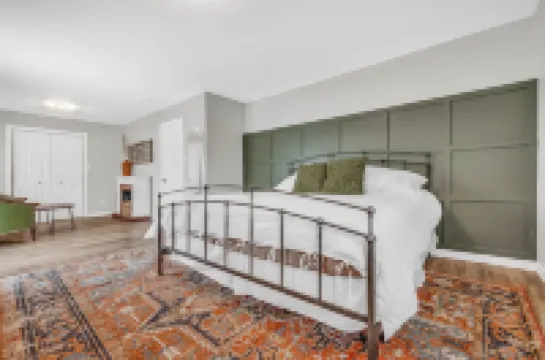 Cozy 4 BR Home in Cornwall