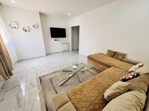Appartement Oran 100m2 Tout Équipé