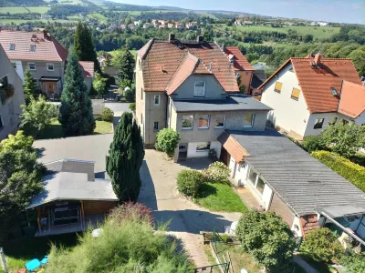 Quiet central location in Freital on the outskirts of Dresden Hotels near Kleingartenverein "Eidechsental" e.V. Kesselsdorf