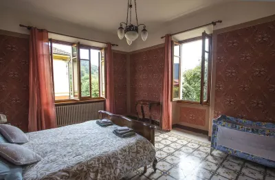 Charming house with garden near the romantic lake of 0rta, for 6 people