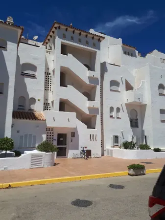 Apartment with AC in Costa Ballena on a golf course 10 minutes from the beach Отели рядом с достопримечательностью «Playa de la Costilla»