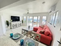 Escape to Paradise! Ocean View, Convenient Location, Solar/Backup Power/WIFI