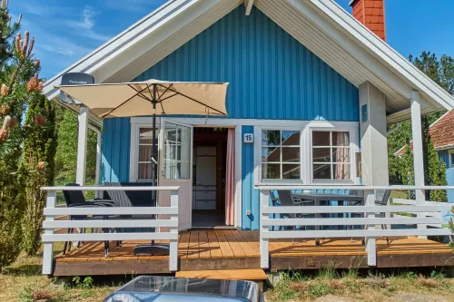 Holiday house with 3 bedrooms directly on the Useriner See with bathing beach, fireplace