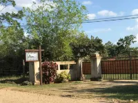 Aliana's Villas - Private Farm Home on the River (Gold Standard Certified)  호텔