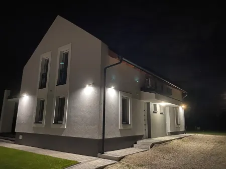 Vitorlás apartman 2 Отели в г. Balatonfoldvari