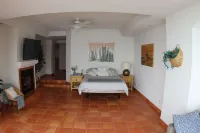 k38 Stunner! Surfer's Paradise - Incredible Views - Private Garage - Adults Only