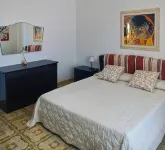 Panarea House - Detached cottage by the sea