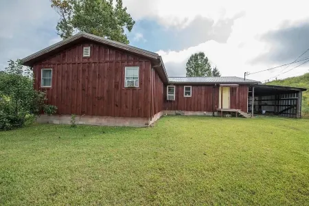 Climb On Inn-RRG- 3BD & 2BA - Outdoor Adventure Paradise- Pet Friendly -Cozy