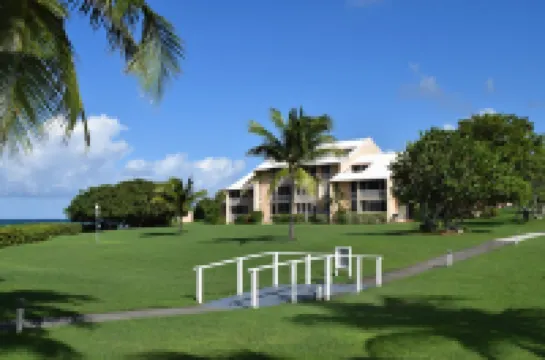 Gentle Winds  2/BR 2/BA  Closest building to the Sea! Sunset Views! Ground Floor