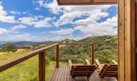 Charmosa cabana com vista incrível na serra VST005