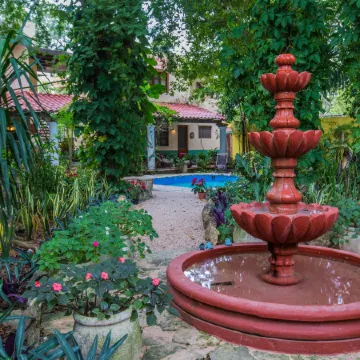 Casa Quetzal Hotel