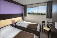 Les Portes d'Apcher Hotels in Rimeize