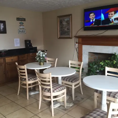 Parkway Inn