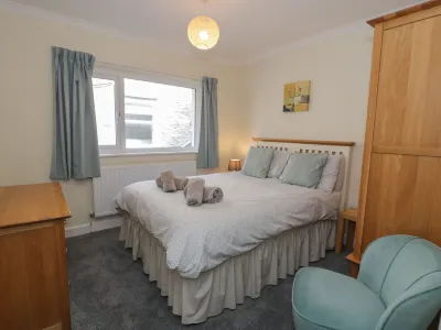 Borthwen Hotel dekat Hendre Mynach Caravan & Camping park