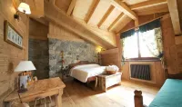 Relais Del Nazionale Hotels near Camping Il Melo