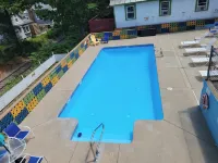 Weirs Beach Motel & Cottages