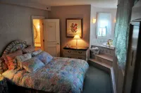 Stone Throw Cottage Hotels in Bar Harbor