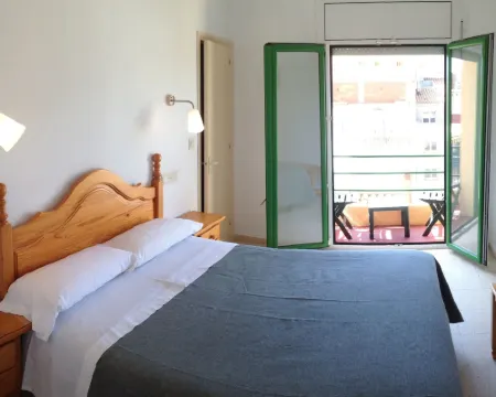 HOSTAL ROM Familiar Hoteles en Rosas