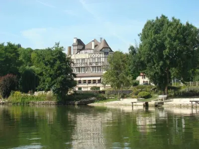 Hostellerie Saint Pierre Hotels in der Nähe von SASU